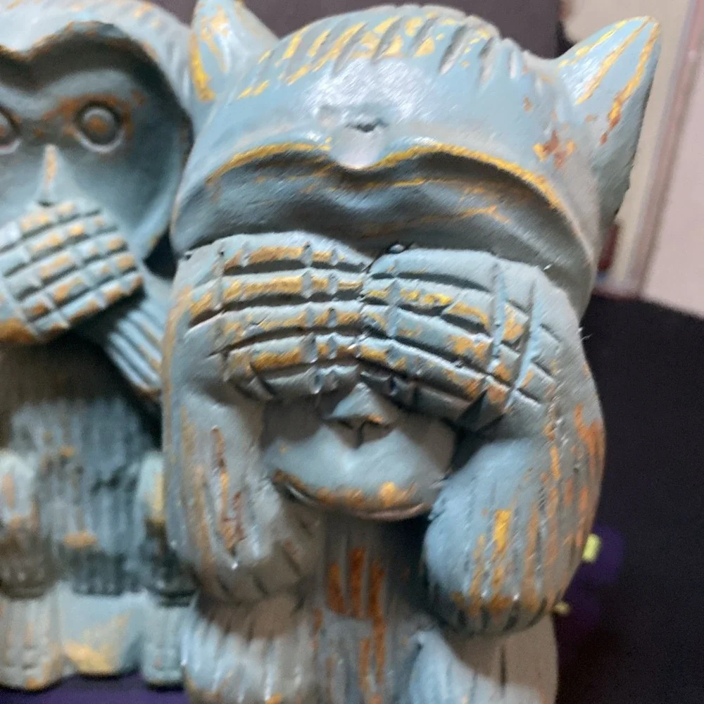 Set of 3 Wooden Monkey Figurines See Hear Speak No Evil Tiki Kitschy Turquois F1